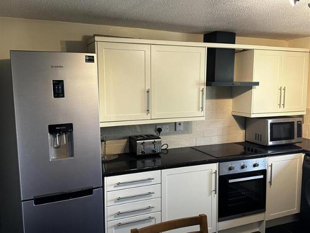 Flat for sale in Saxon Fields, Barton Stacey