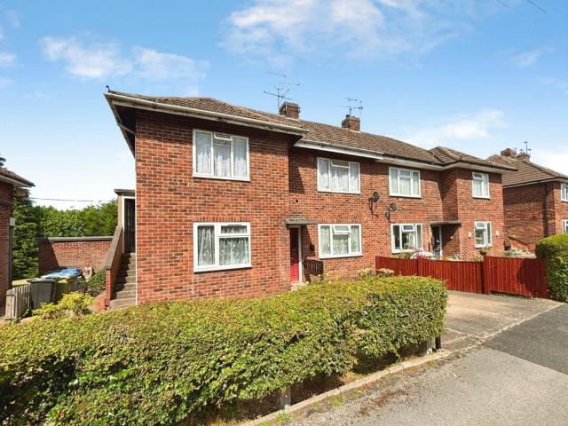 Flat for sale in Hallcroft, Costhorpe