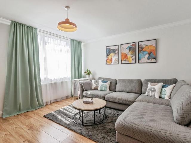 Flat for sale in Navestock Side, Essex