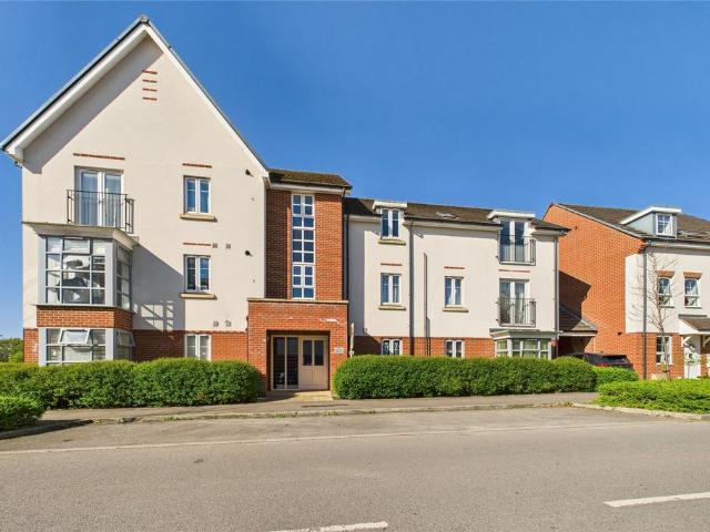 Flat for sale in Wokingham, Isle Of Man