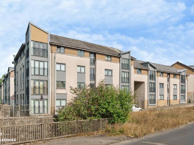 Flat for sale in Flushing, Scotland