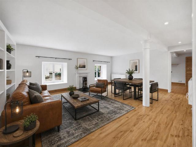 Flat for sale in Old Town, Scotland