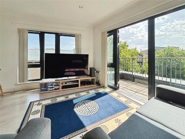 Flat for sale in London Borough of Lewisham, Greater London