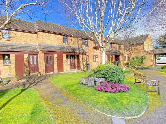 Flat for sale in Hookstone, Harrogate