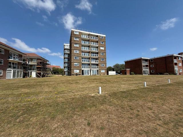 Flat for sale in Pebsham, Heathlands