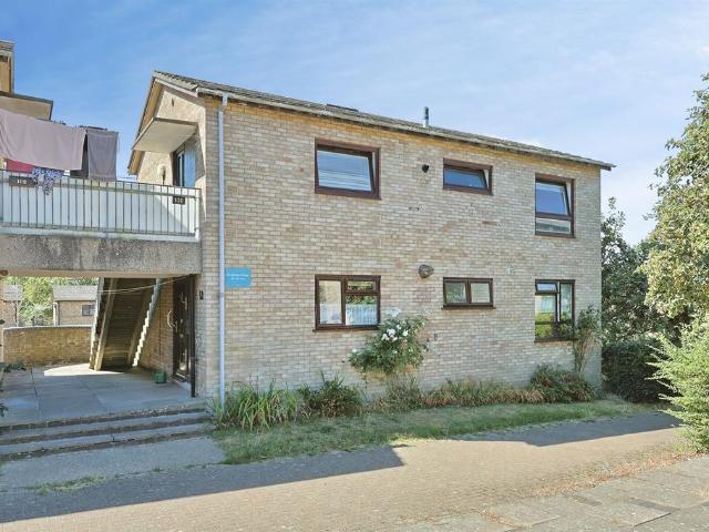 Flat for sale in East Bank, Norfolk