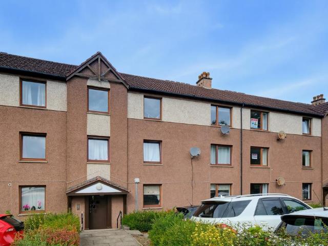 Flat for sale in Ballindoch, Scotland