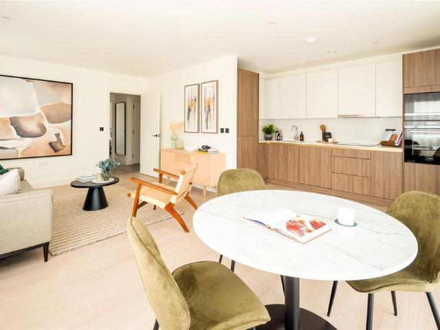 Flat for sale in Longlands, Halfway Street