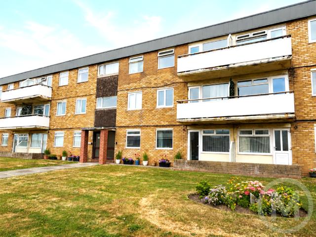 Flat for sale in Knowle, Blackpool
