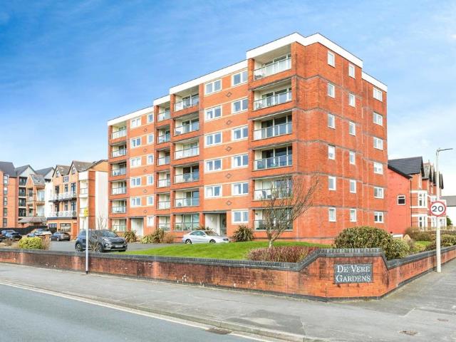 Flat for sale in St Annes, Fylde