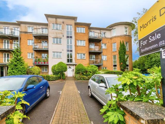 Flat for sale in Hill, City Of Southampton