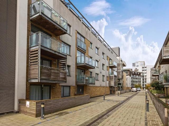 Flat for sale in Round Hill, Brighton & Hove