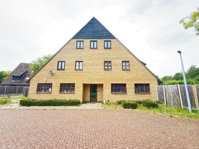 Flat for sale in Parnwell, Peterborough