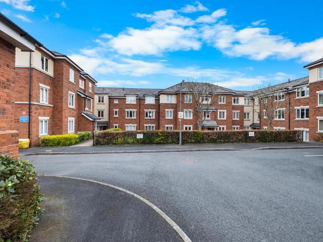 Flat for sale in Bromsgrove