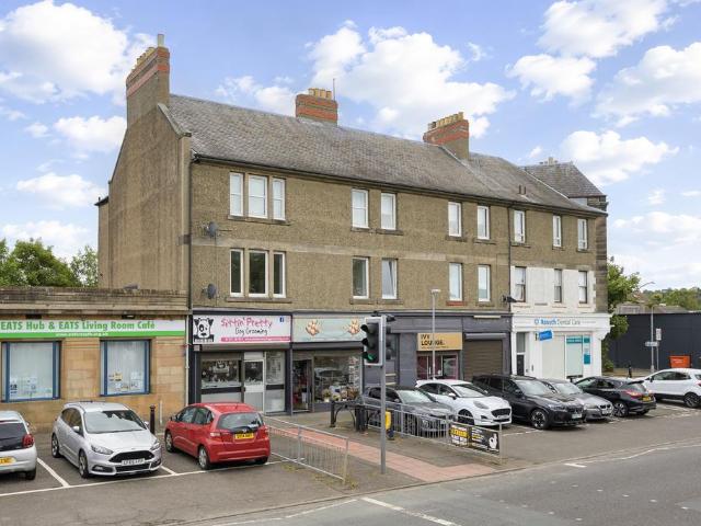 Flat for sale in Peasehill, Scotland