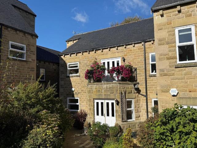 Flat for sale in Middleton Estate, Bradford