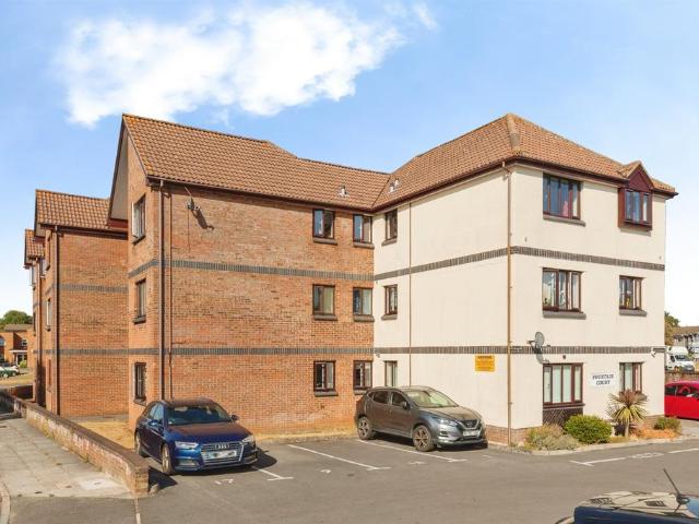 Flat for sale in Yate, South Gloucestershire