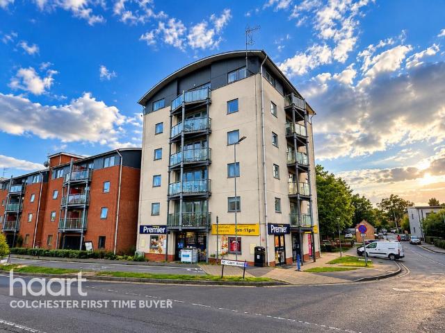 Flat for sale in Mile End, Colchester