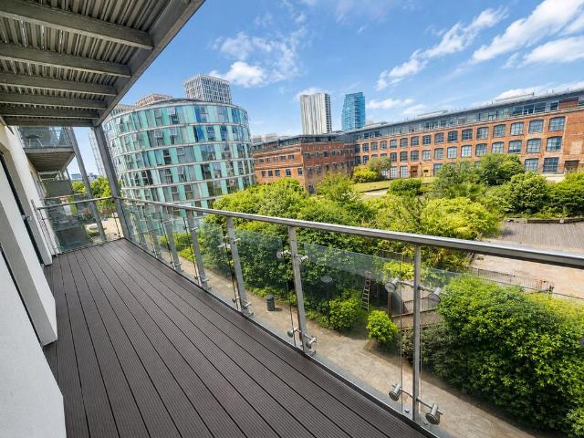 Flat for sale in Georgia, Greater Manchester