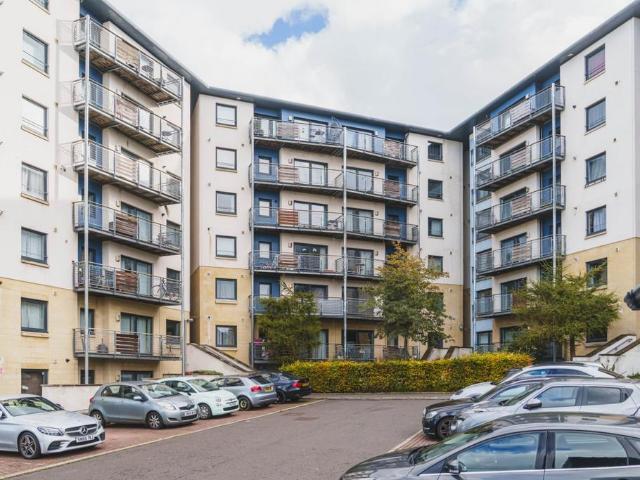 Flat for sale in Bingham, Craigmillar