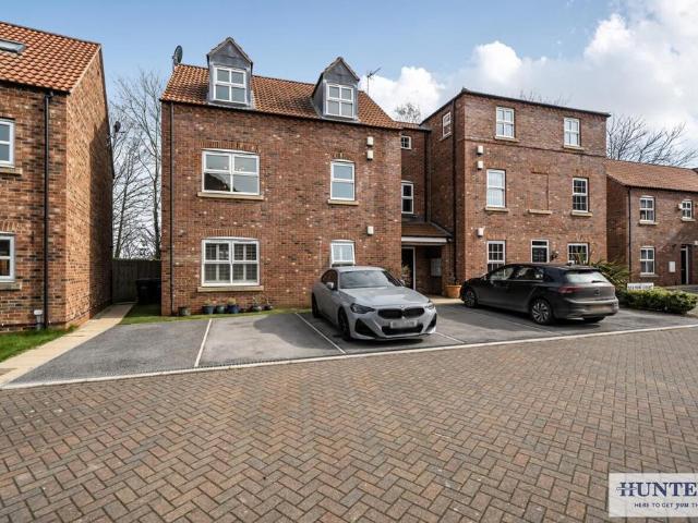 Flat for sale in Riccall