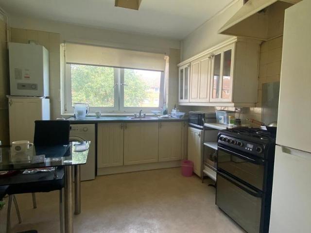 Flat for sale in Gascoigne Estate, Greater London