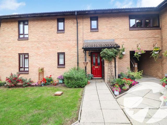 Flat for sale in London Borough of Bexley, Greater London