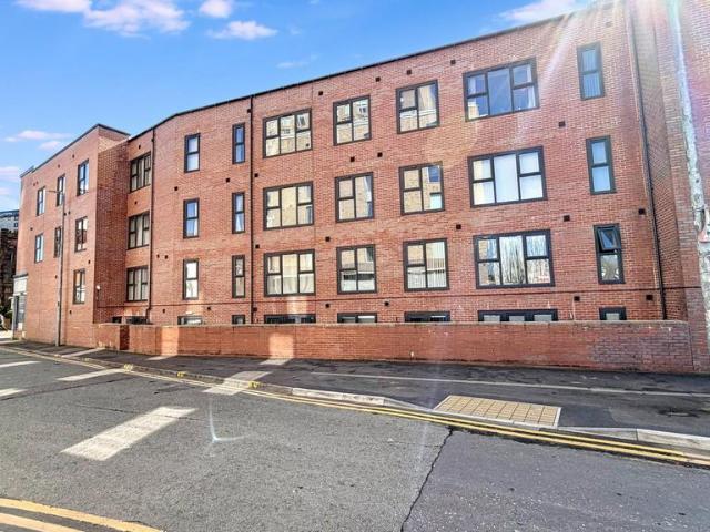Flat for sale in Salford, Greater Manchester