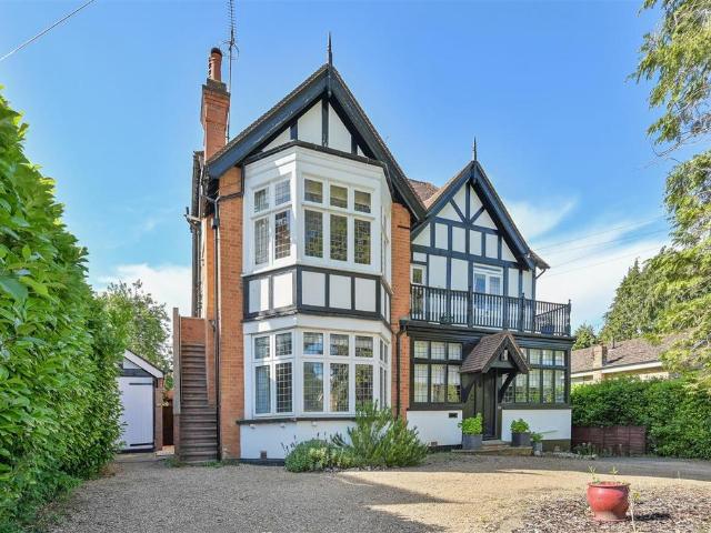 Flat for sale in Roundwood, Five Acres