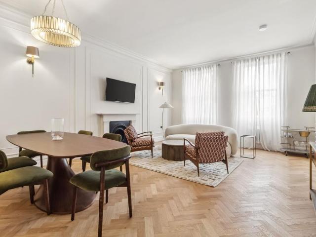 Flat for sale in Brompton, Greater London