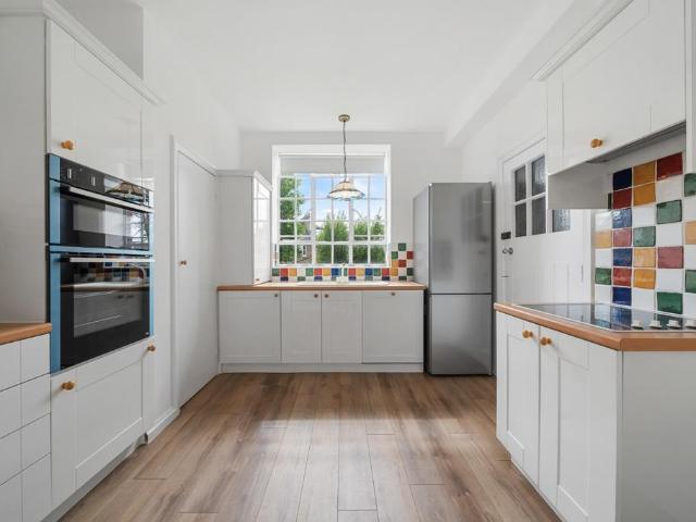 Flat for sale in Belsize Park, Primrose Hill