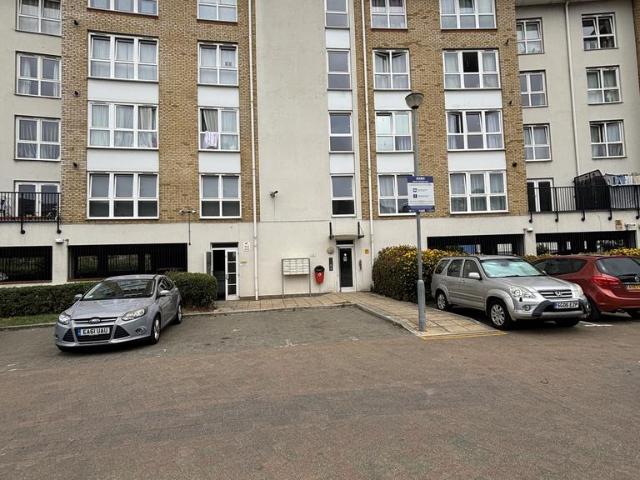 Flat for sale in Milton, Hamerton