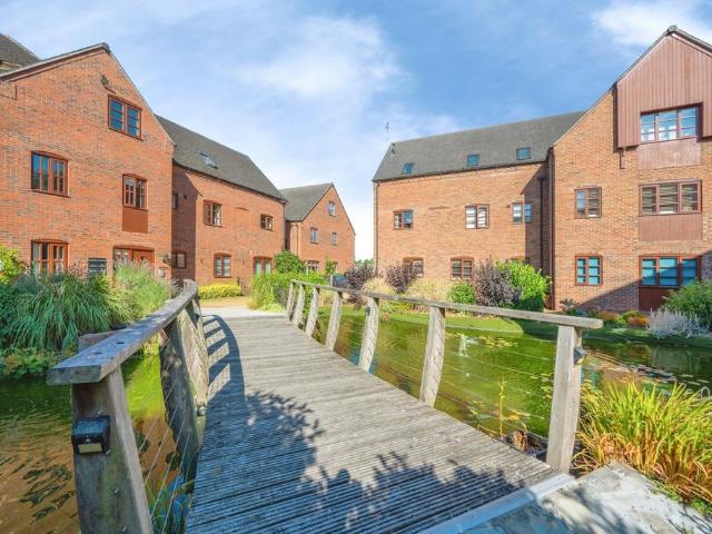 Flat for sale in Kingsbury CP, Gun Hill