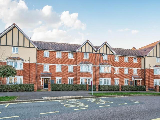 Flat for sale in Bedford