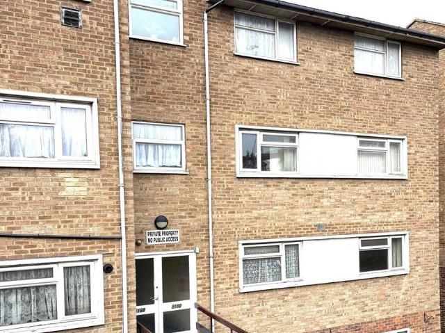Flat for sale in Ore, Guestling Green