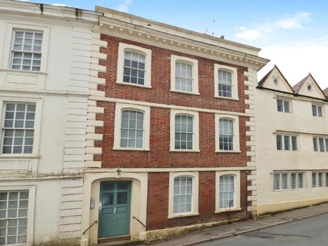 Flat for sale in Dursley, School House