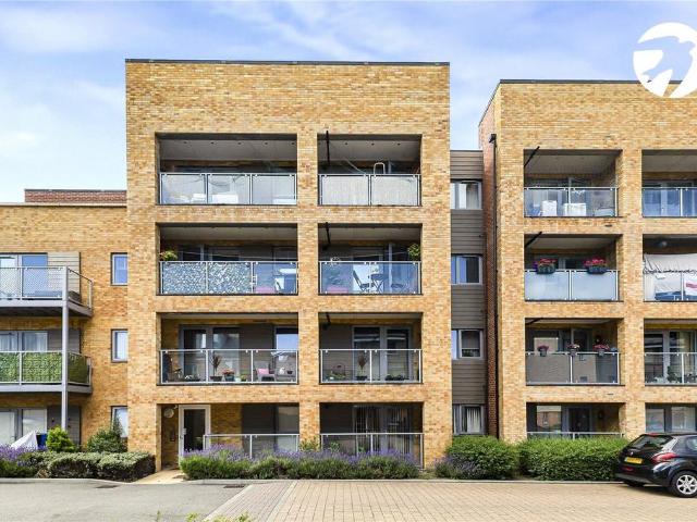 Flat for sale in Swanley, The Butts