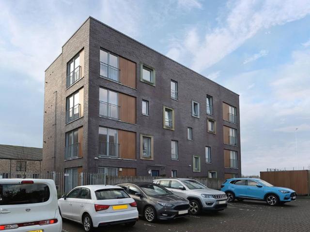 Flat for sale in Bingham, Craigmillar