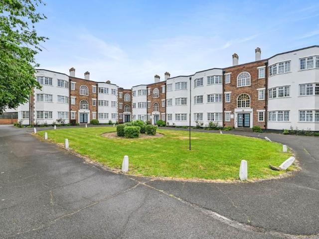 Flat for sale in Greater London