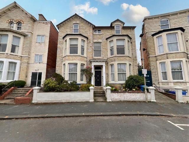 Flat for sale in South Cliff, Kepwick