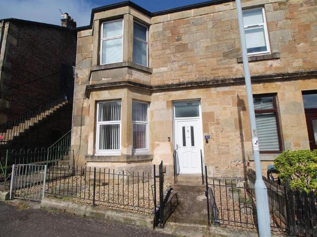Flat for sale in Greenock, Scotland