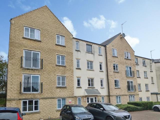 Flat for sale in Priestthorpe, Bradford