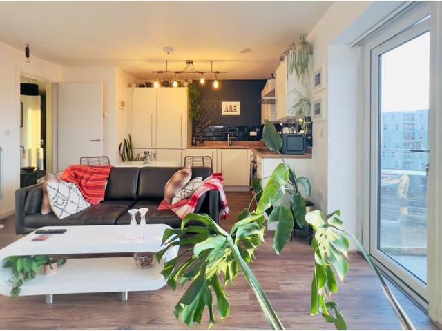 Flat for sale in Bermondsey, Greater London
