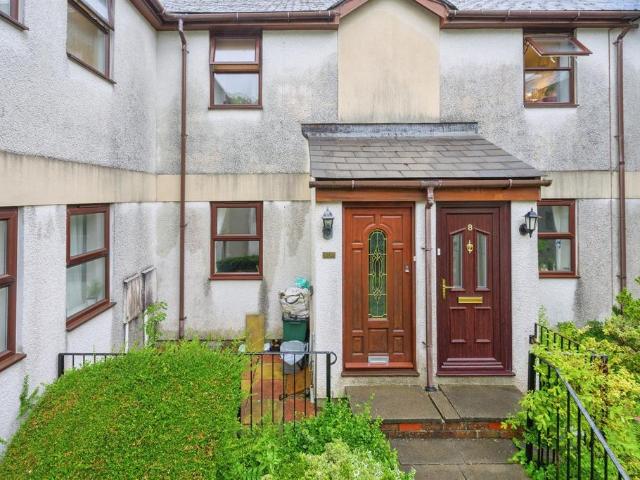 Flat for sale in Strode, Devon