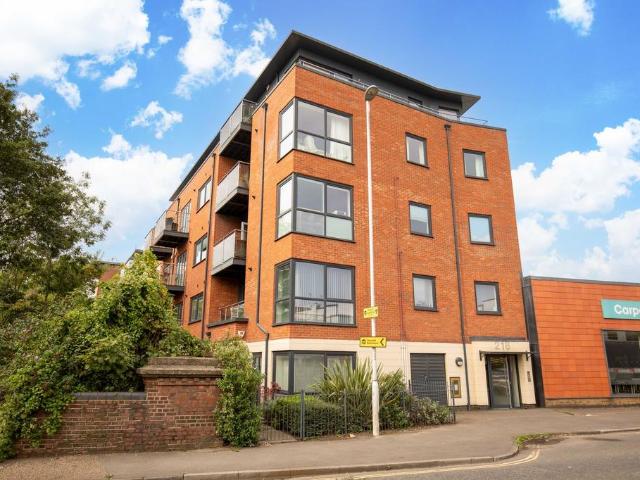 Flat for sale in Blackwell, Perryfields