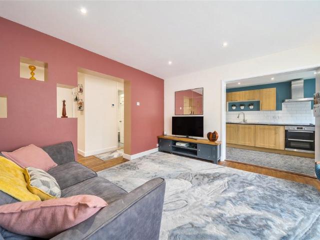Flat for sale in Shortlands, Greater London