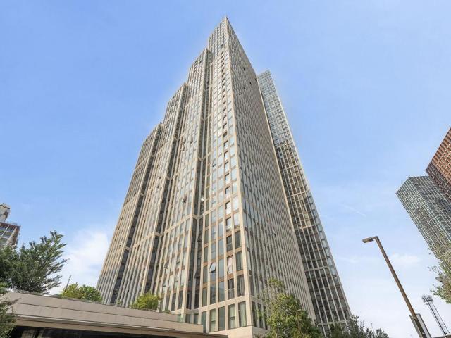 Flat for sale in Nine Elms, Greater London