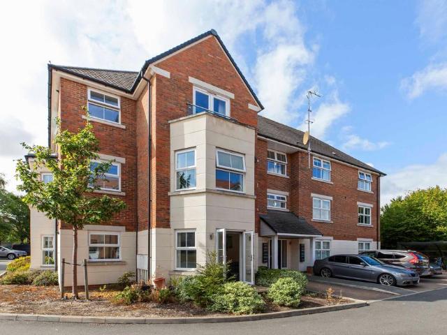 Flat for sale in Horsenden, Princes Risborough