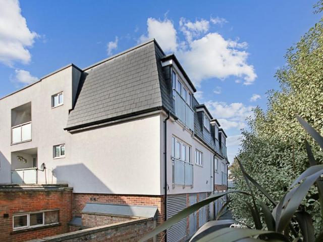 Flat for sale in Blackwell, Perryfields