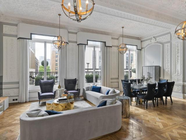 Flat for sale in St Clement Danes, Greater London